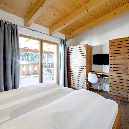 Penthouse In Next To Lift